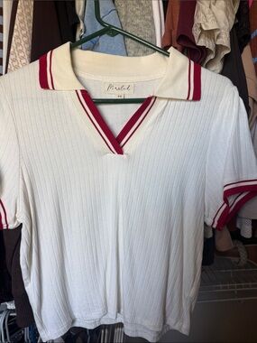 Marled White Polo Shirt with Red Trim